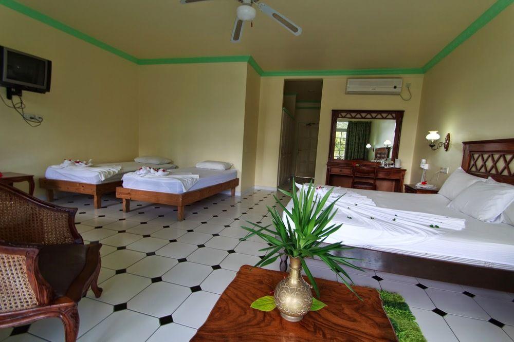 Palm Beach Hotel Grand Anse  Eksteriør bilde