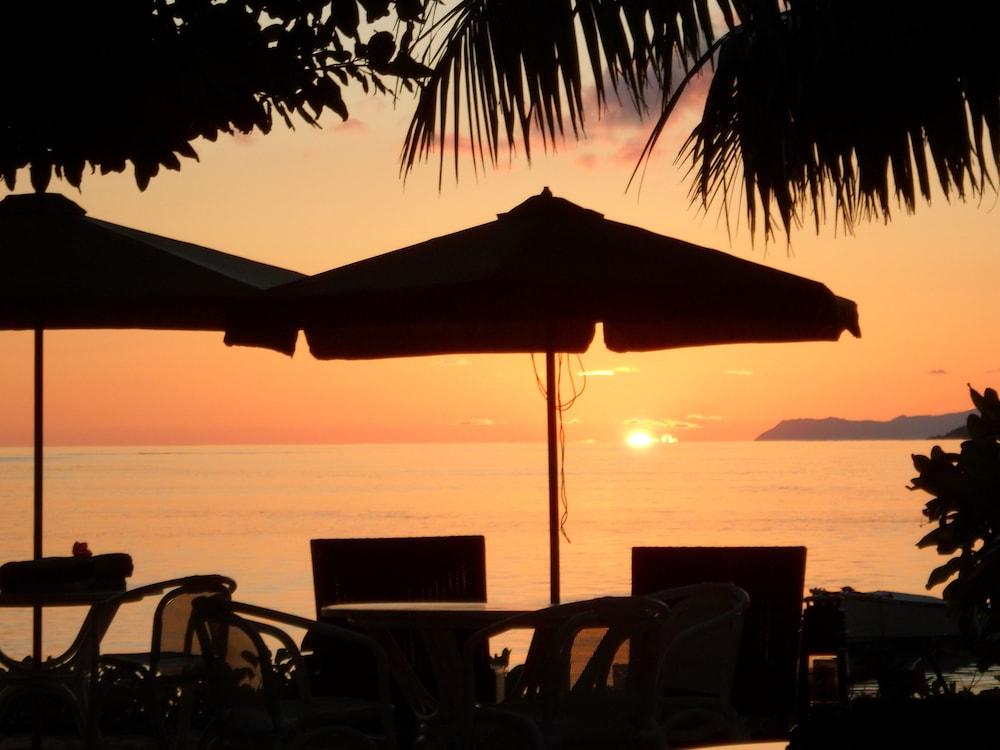 Palm Beach Hotel Grand Anse  Eksteriør bilde